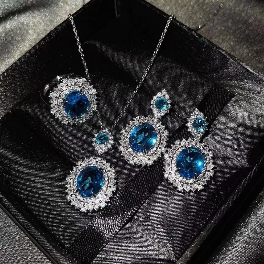 The Royal Oval Halo Crystal Jewelry Collection